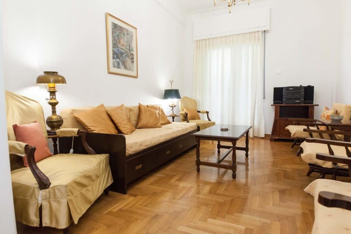 Charming Vintage 2Br Apartment With Balcony In Koukaki Athens Luaran gambar